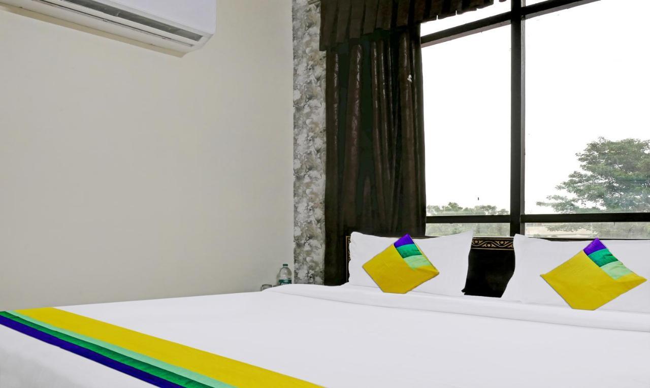 Hotel Itsy By Treebo - Ashoka Grand à Bénarès Extérieur photo